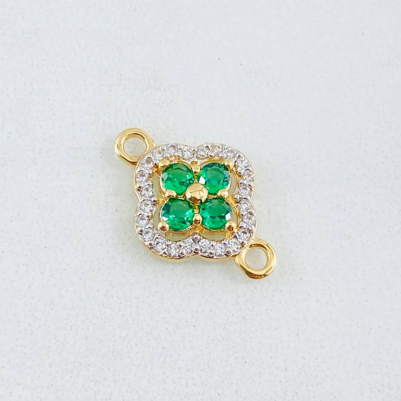 Herraje Trebol Túpido 1.2gr / 1.7cm / Oro Amarillo 18K