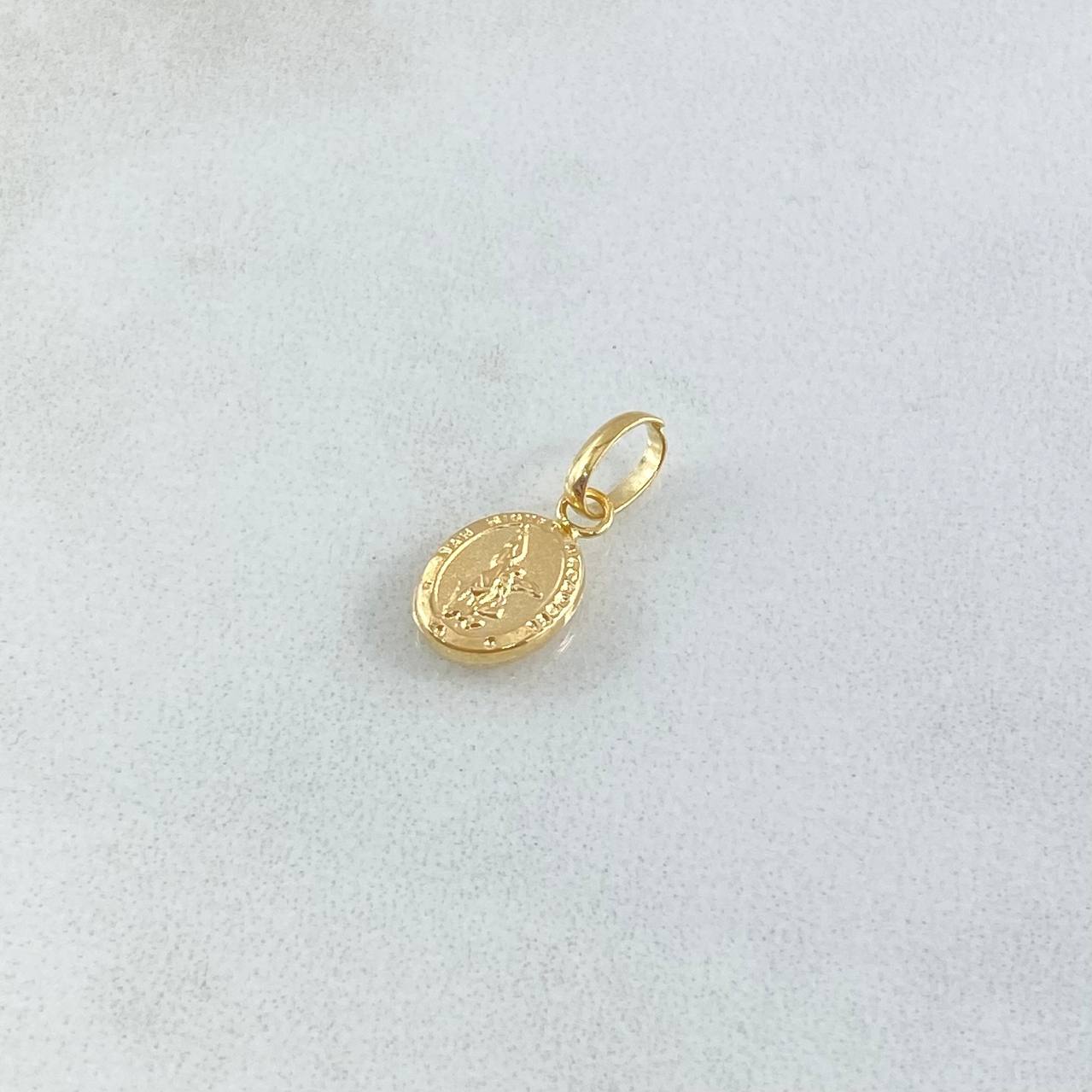 Dije San Miguel Arcangel 0.35gr / 1.5cm / Cargador Liso Oro Amarillo 18K *