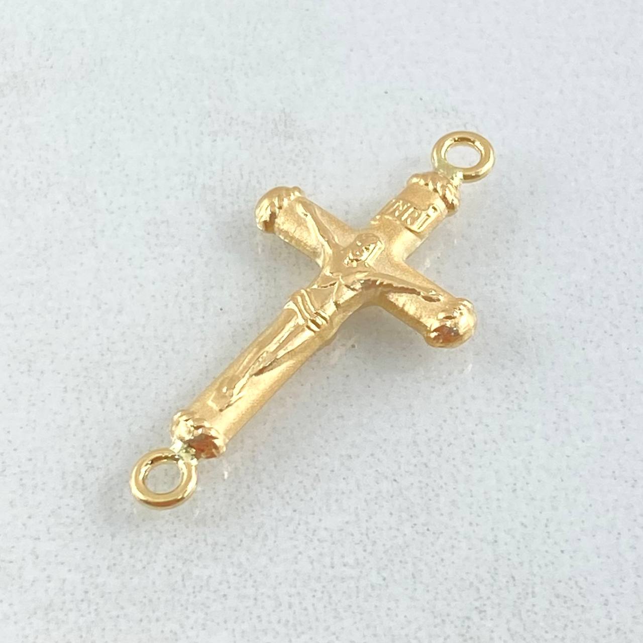 Herraje Cruz Cristo 0.75gr / 2.5cm / Oro 18K *