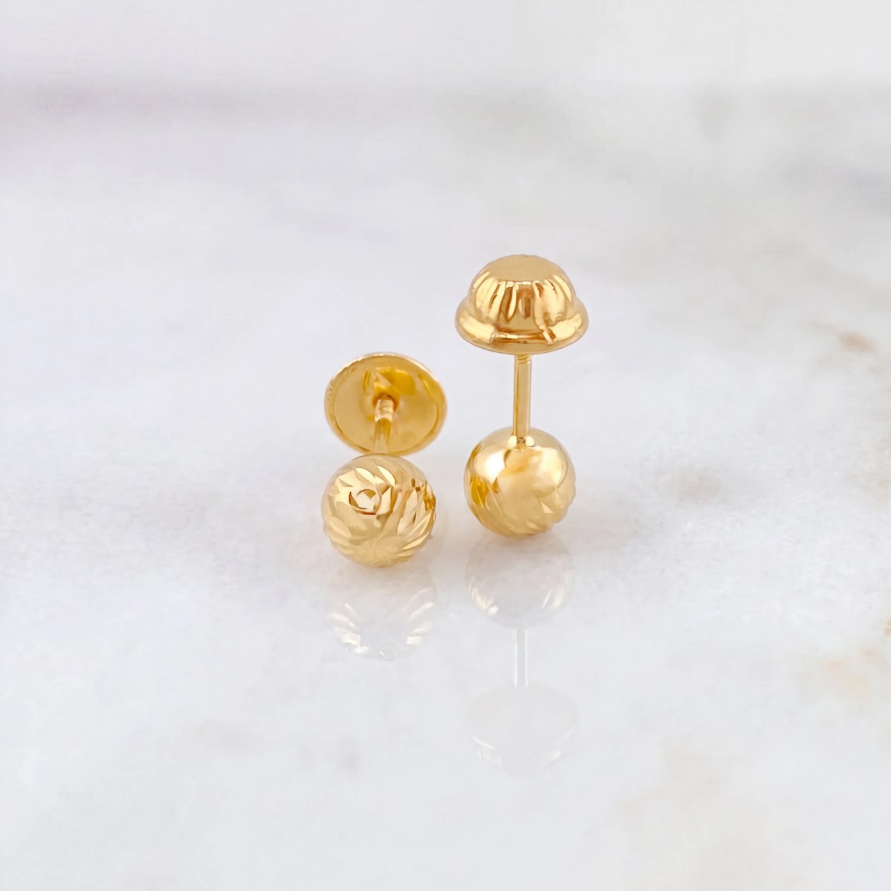 Topos Bola Diamantada 0.6g / 5mm Oro Amarillo 18K