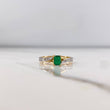Anillo Rectangulo Linea Invertida 2.55gr / T7 / Esmeralda 29pts Diamantes12pts Oro Amarillo 18K (Joya) &