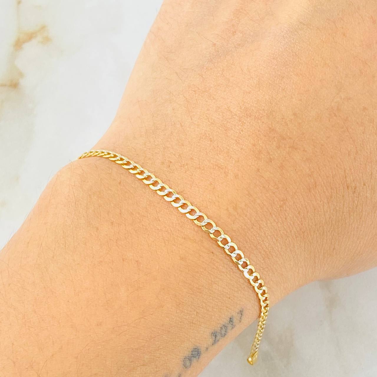 Pulso Cubano 2.4gr / 20.5cm / 2.6mm Dos Oros Amarillo Blanco +3 18K *