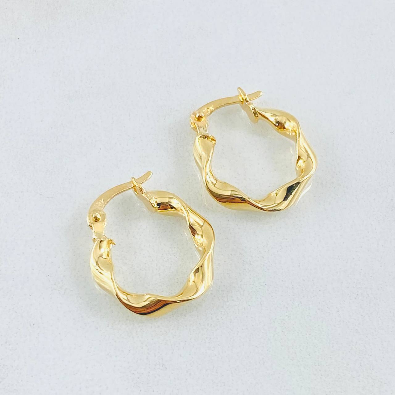 Candongas Bella 1.15gr / 1.7cm / Oro Amarillo 18K *