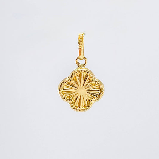 Dije Trebol Dorado 0.6gr / 1.8cm / Oro Amarillo 18K *