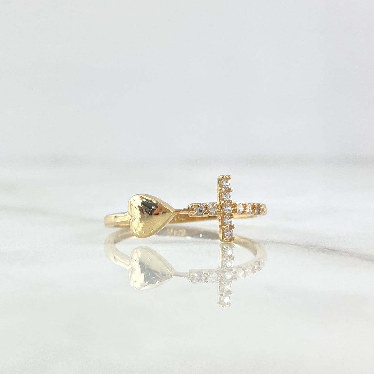 Anillo Cruz Corazón Liso 1.15gr / T7 1/4 / Circones Blancos Oro Amarillo 18K ©