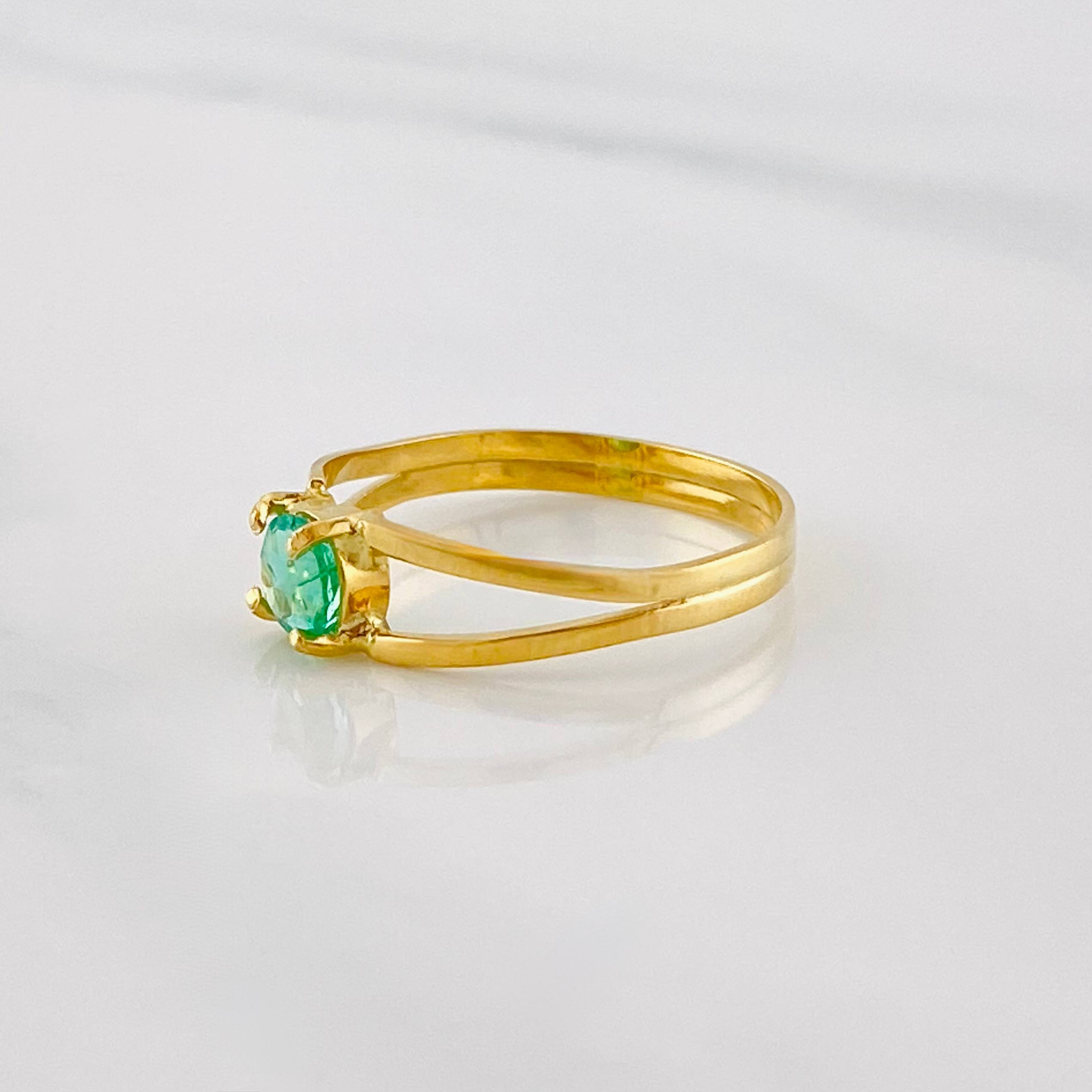 Anillo Solitario Doble Esmeralda 40pts 1.5g / T6 1/2 Oro Amarillo 18K