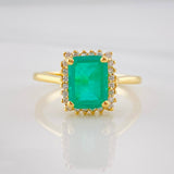 Anillo Solitario Cuadrado Esmeralda 1.67qts Diamantes 15pts 3.1g / T6 Oro Amarillo 18K