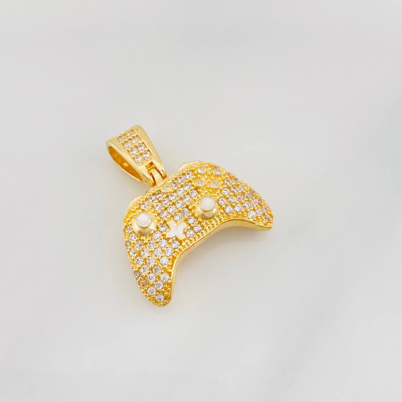 Dije Control Play 5.25g / 2cm Dos Oros Amarillo Blanco 18K