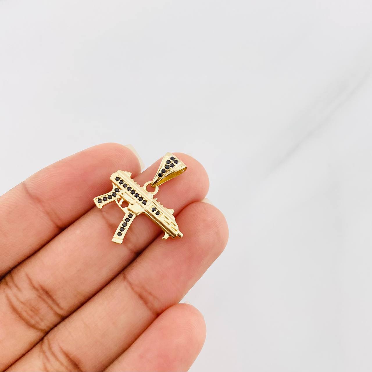 Dije Mini Uzi 2.45g / 2.3cm Oro Amarillo 18K