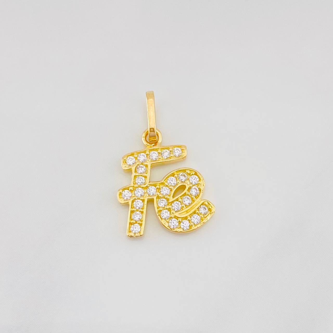 Dije Fe 1.3g / 2cm Oro Amarillo 18K