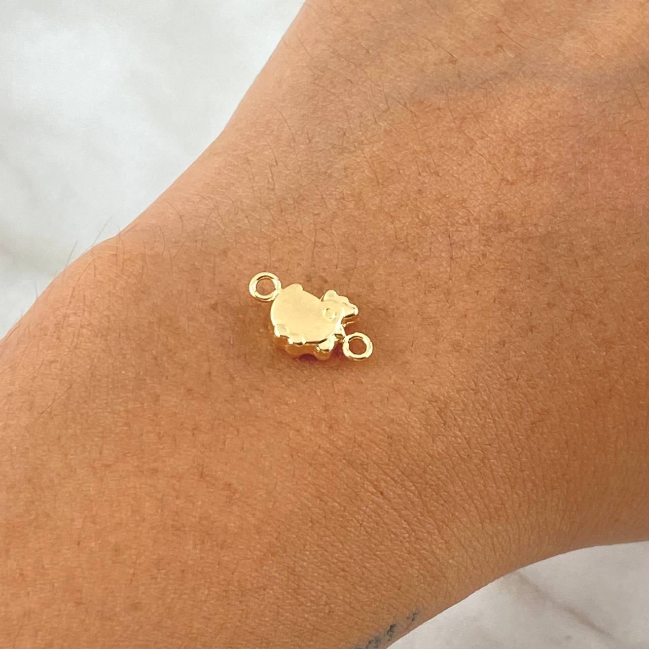 Herraje Gallina 0.4gr / 1.5cm / Oro Amarillo 18K