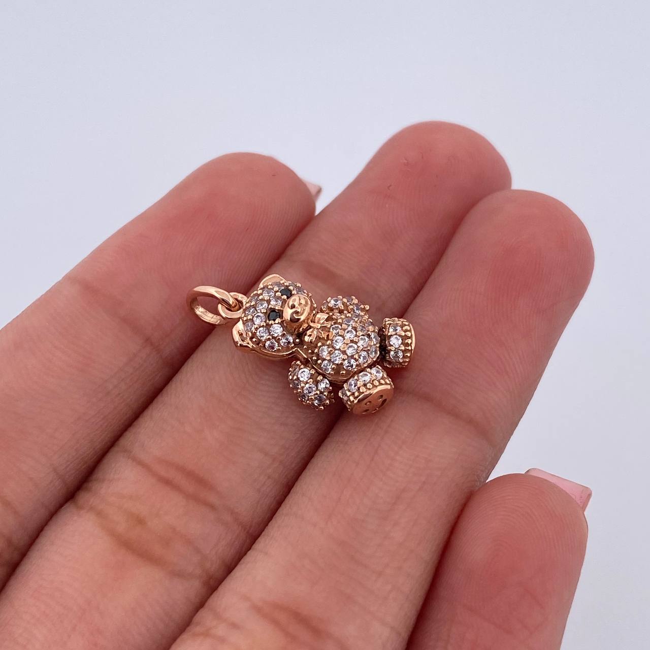 Dije Oso Articulado Mini 2.25gr / 2cm / Circones Blancos Oro Rosa 18K $