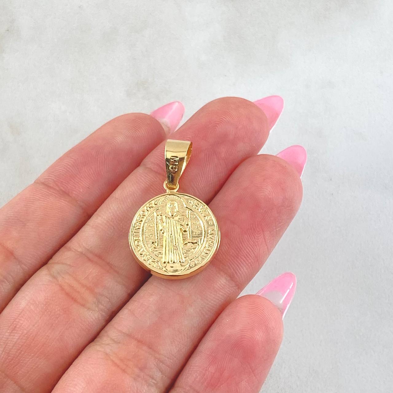 Dije San Benito 1.25gr / 2.7cm / Oro Amarillo 18K