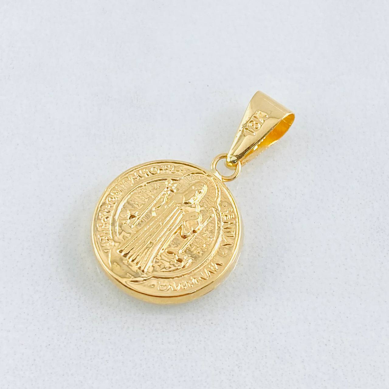Dije San Benito 0.95gr / 2.4cm / Oro Amarillo 18K
