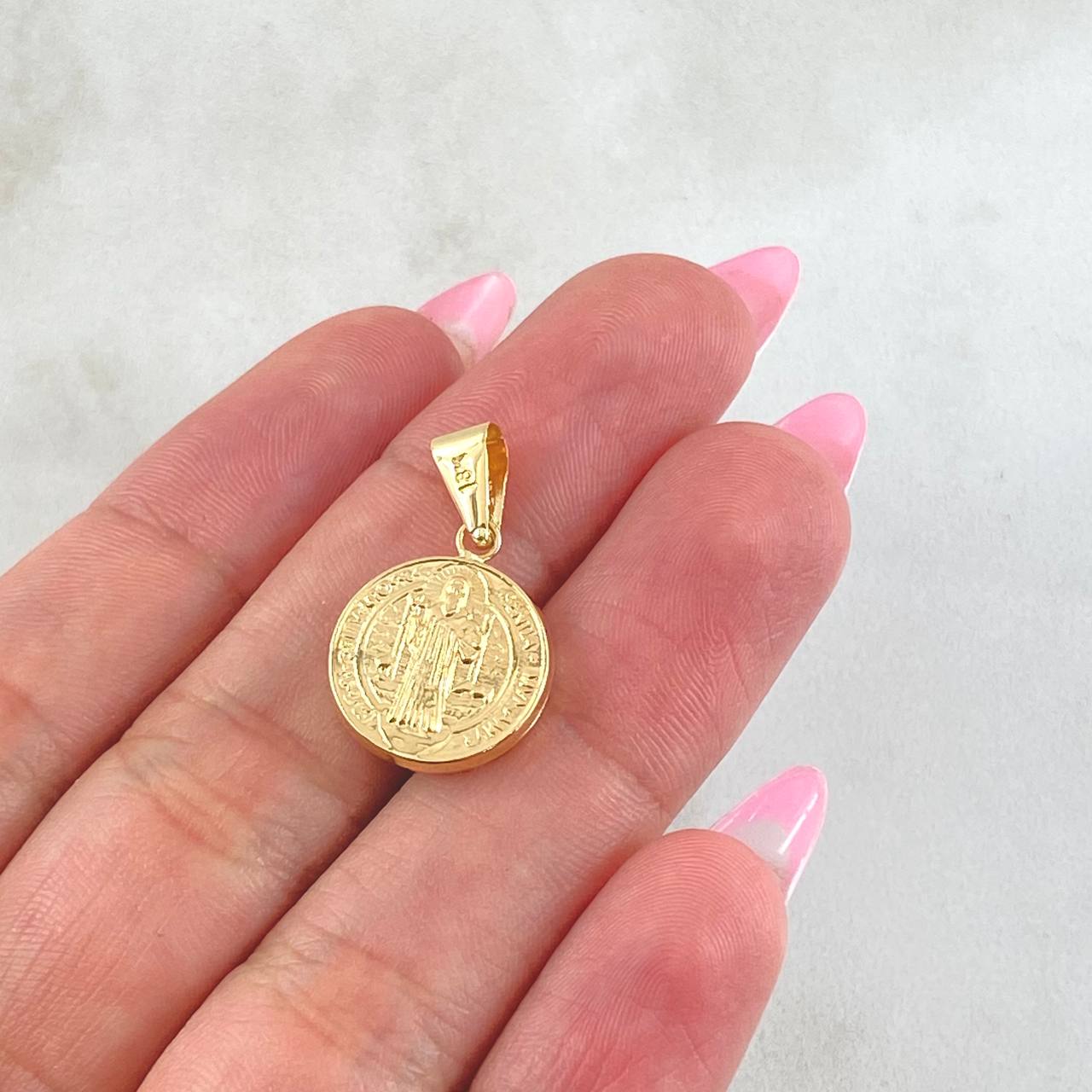 Dije San Benito 0.95gr / 2.4cm / Oro Amarillo 18K