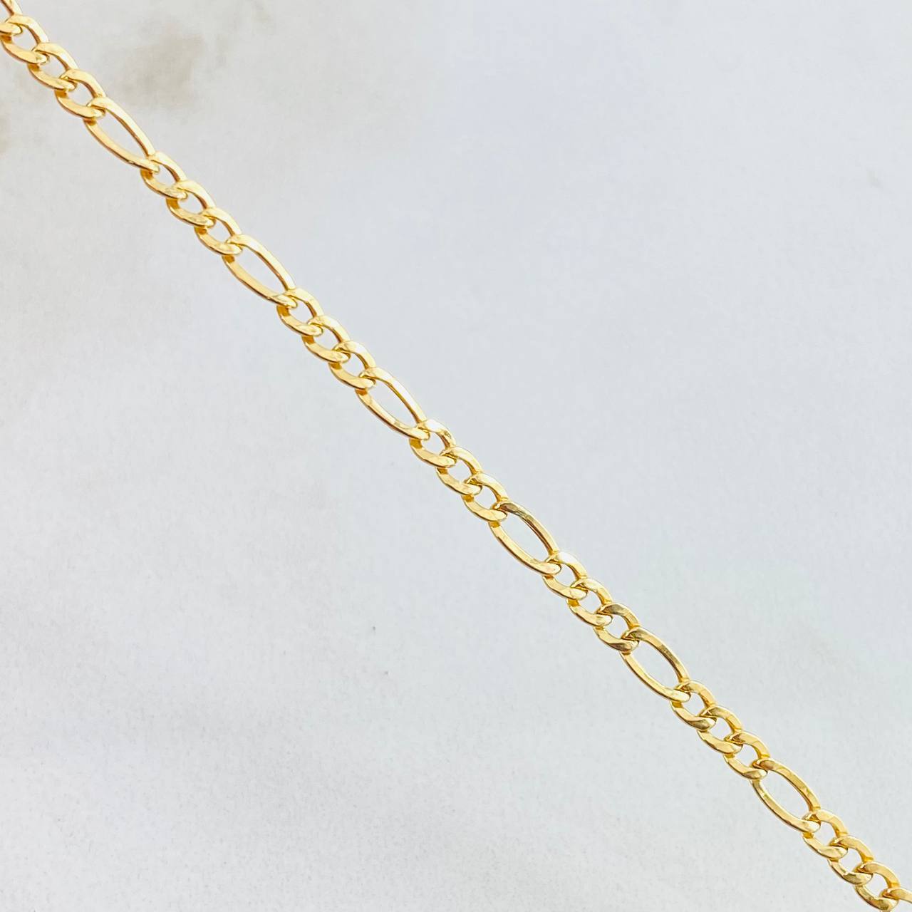 Pulso Figaro 1gr / 19cm / 2.5mm Oro Amarillo +1 18K