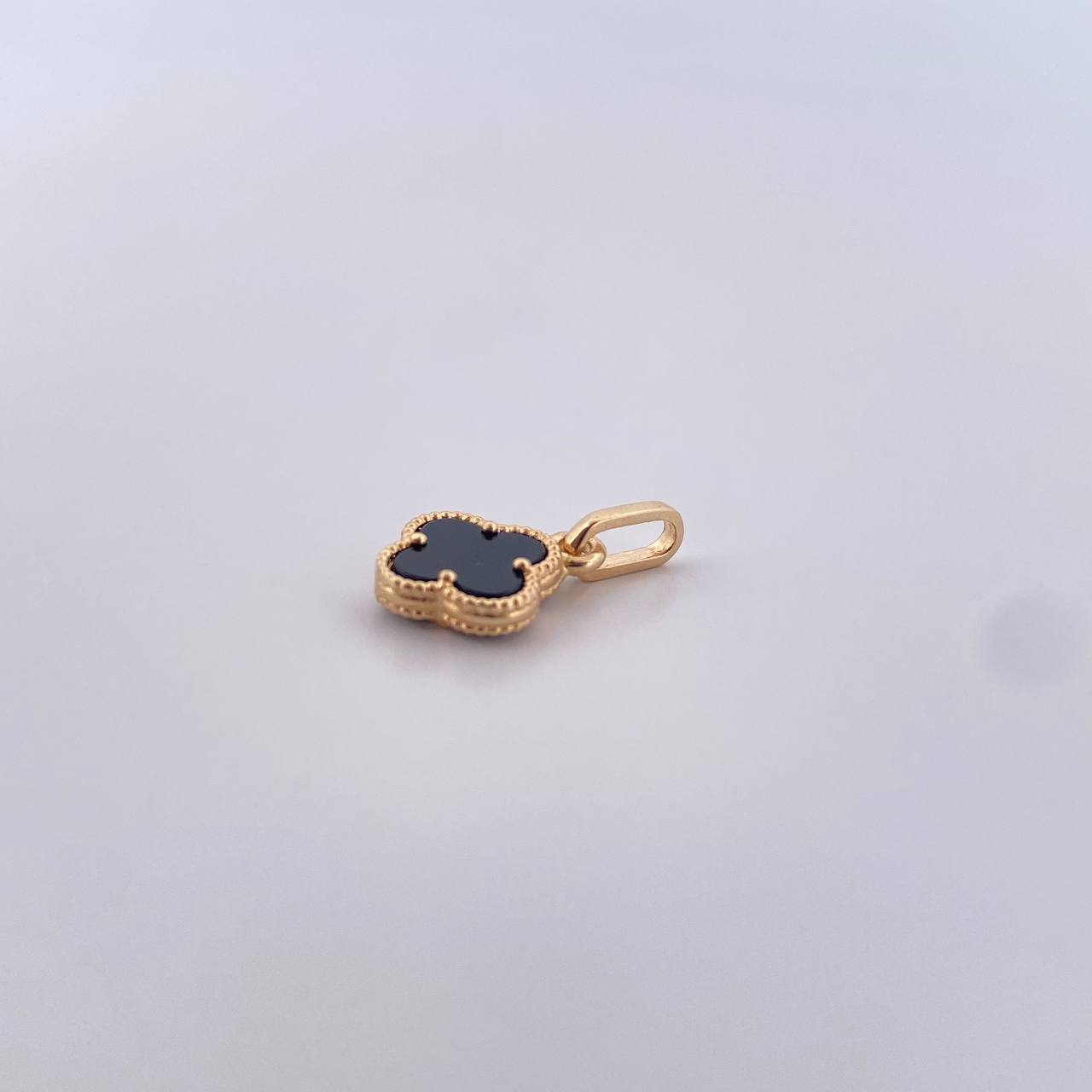 Dije Trebol 1gr / 1.7cm / Onix Negro Oro Amarillo Nac.Esp. 18K $