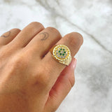 Anillo Sello Floreado 4.35gr / T11 1/4 / Circones Blancos Y Verdes Oro Amarillo 18K