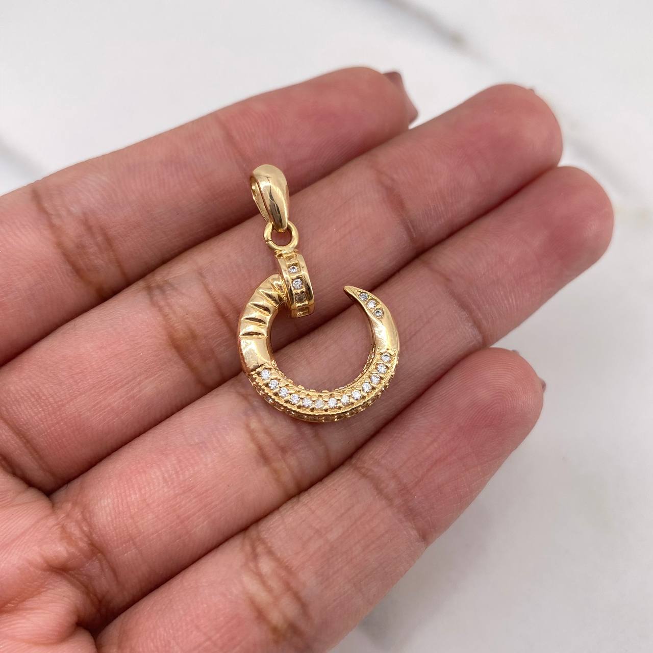 Dije Clavo 2.8gr / 2.7cm / Circones Blancos Oro Amarillo 18K