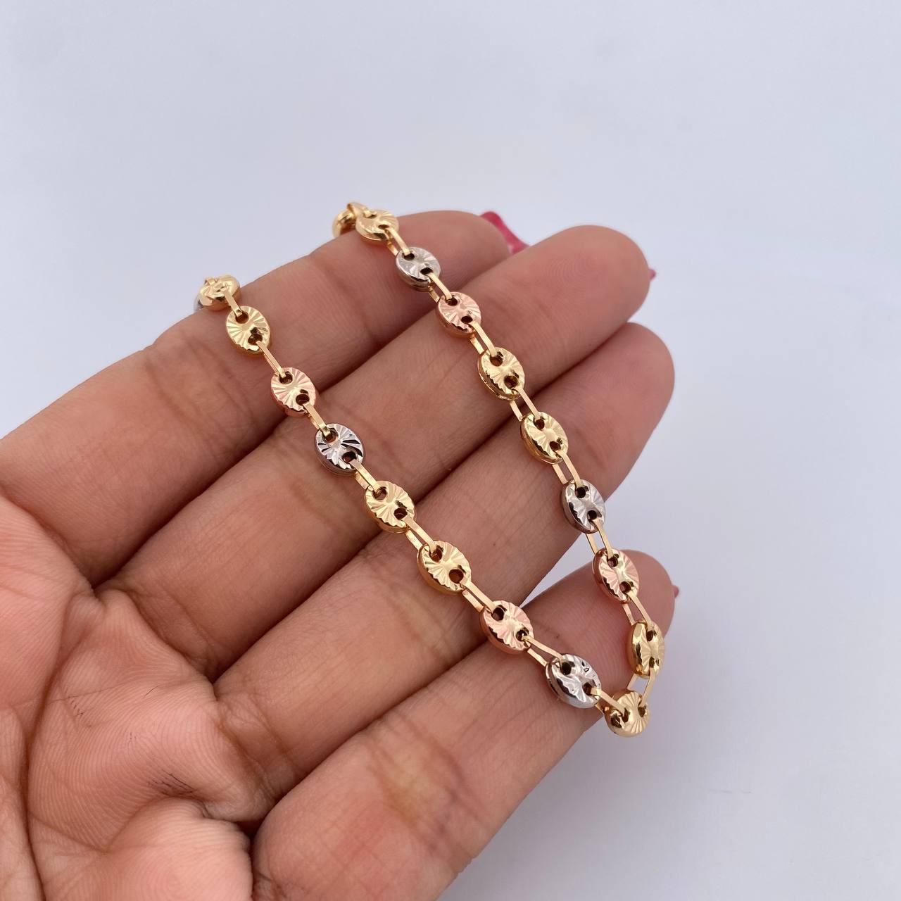 Tobillera GC 5.7gr / 25.1cm / 4.5mm Diamantado Tres Oros 18K &
