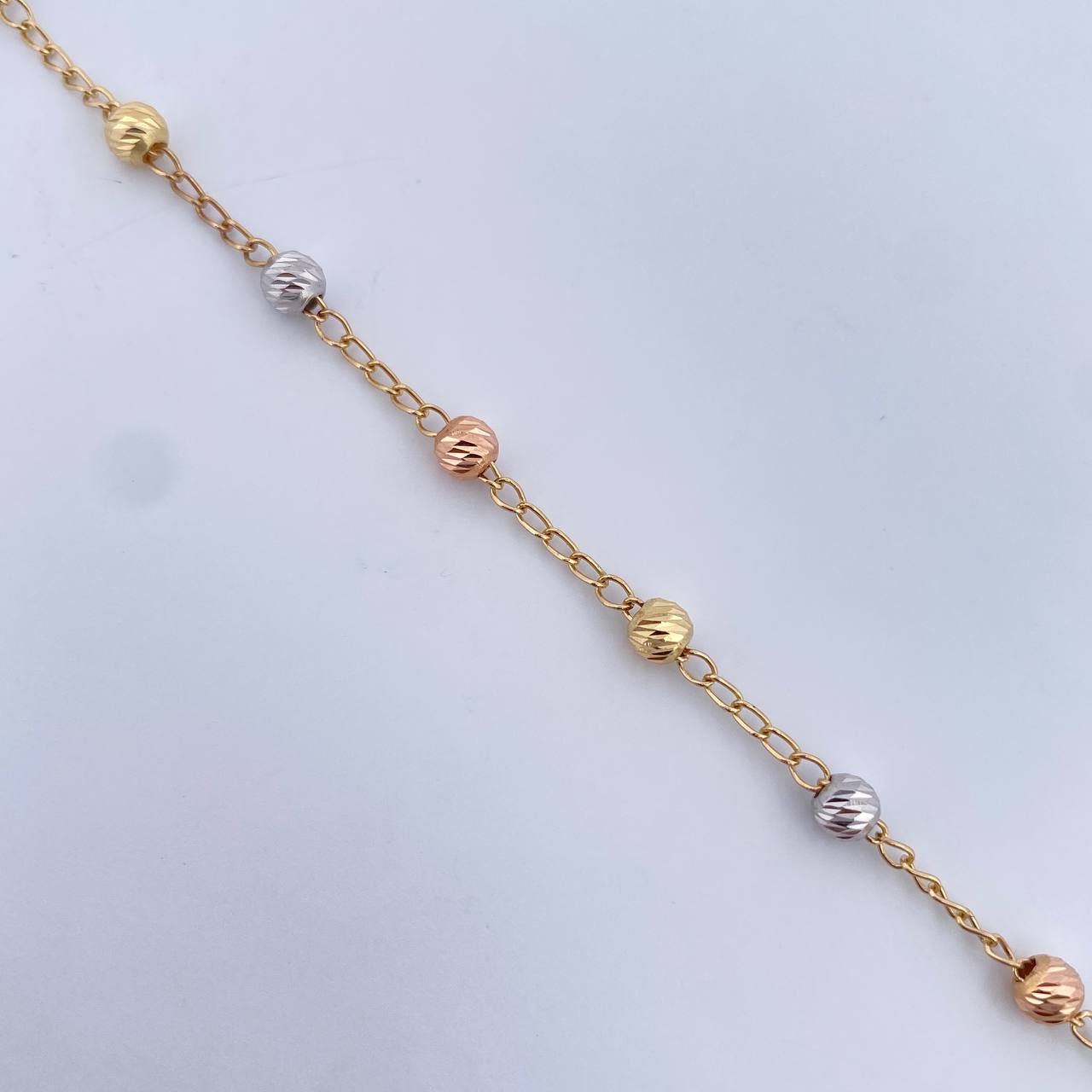 Pulso Denario Virgen Milagrosa 2.7gr / 19.5cm / 4mm Bolas Diamantadas Tres Oros 18K &