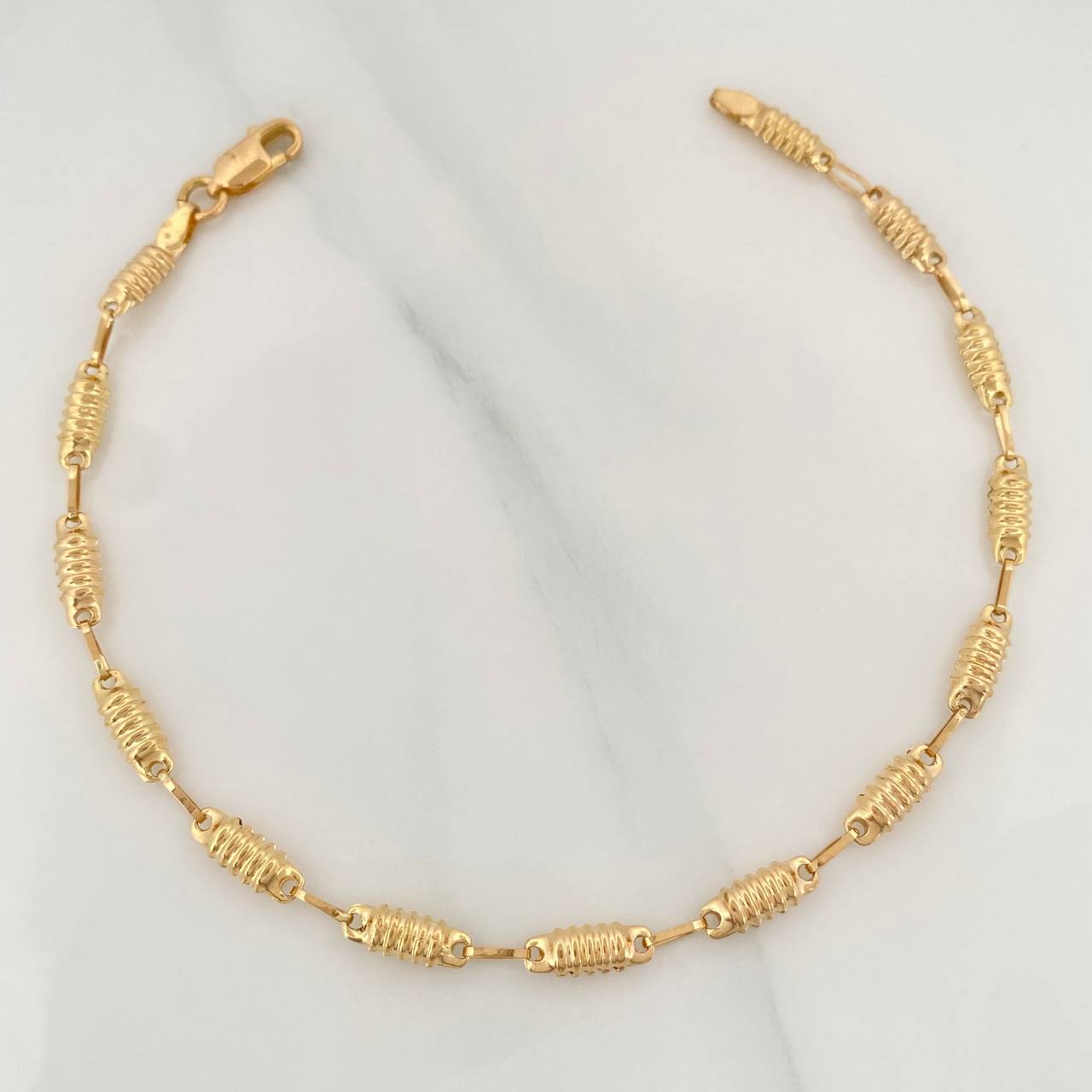 Pulso Rustico Barril 2.95 g / 20 cm / 3.5 mm Oro Amarillo 18K