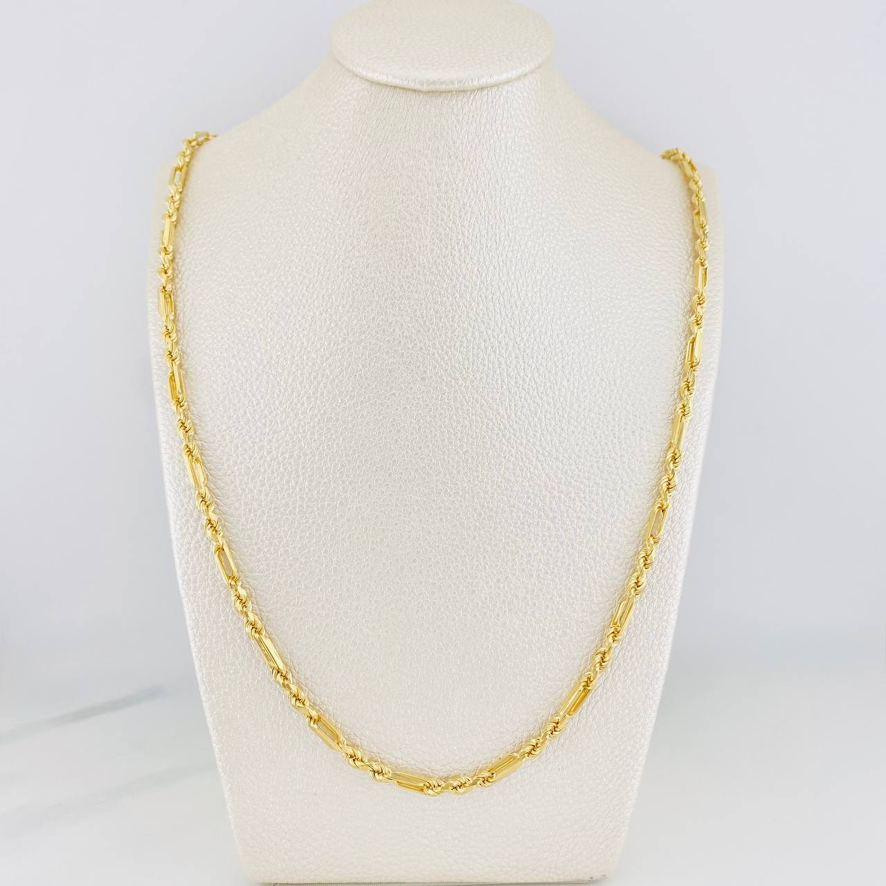 Cadena Lazo Especial 16.8g / 60cm / 3.3mm Oro Amarillo 18K