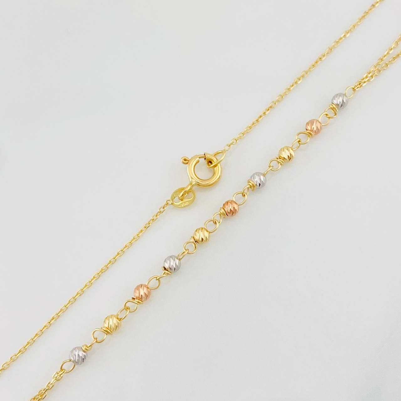 Cadena Denario Virgen Cruz 3.85g / 45cm / 2.4mm Tres Oros 18K