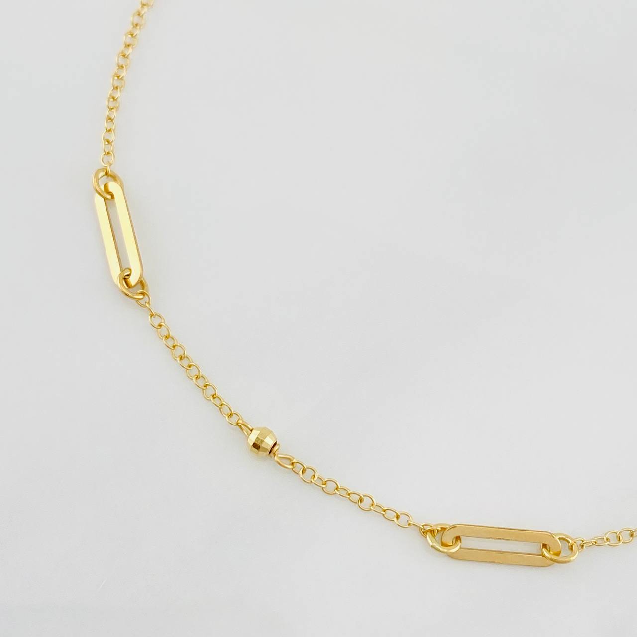 Pulso Modulable Aro Seguido Cajón 1.3g / 15.4cm - 17cm / 1.7mm Oro Amarillo 18K