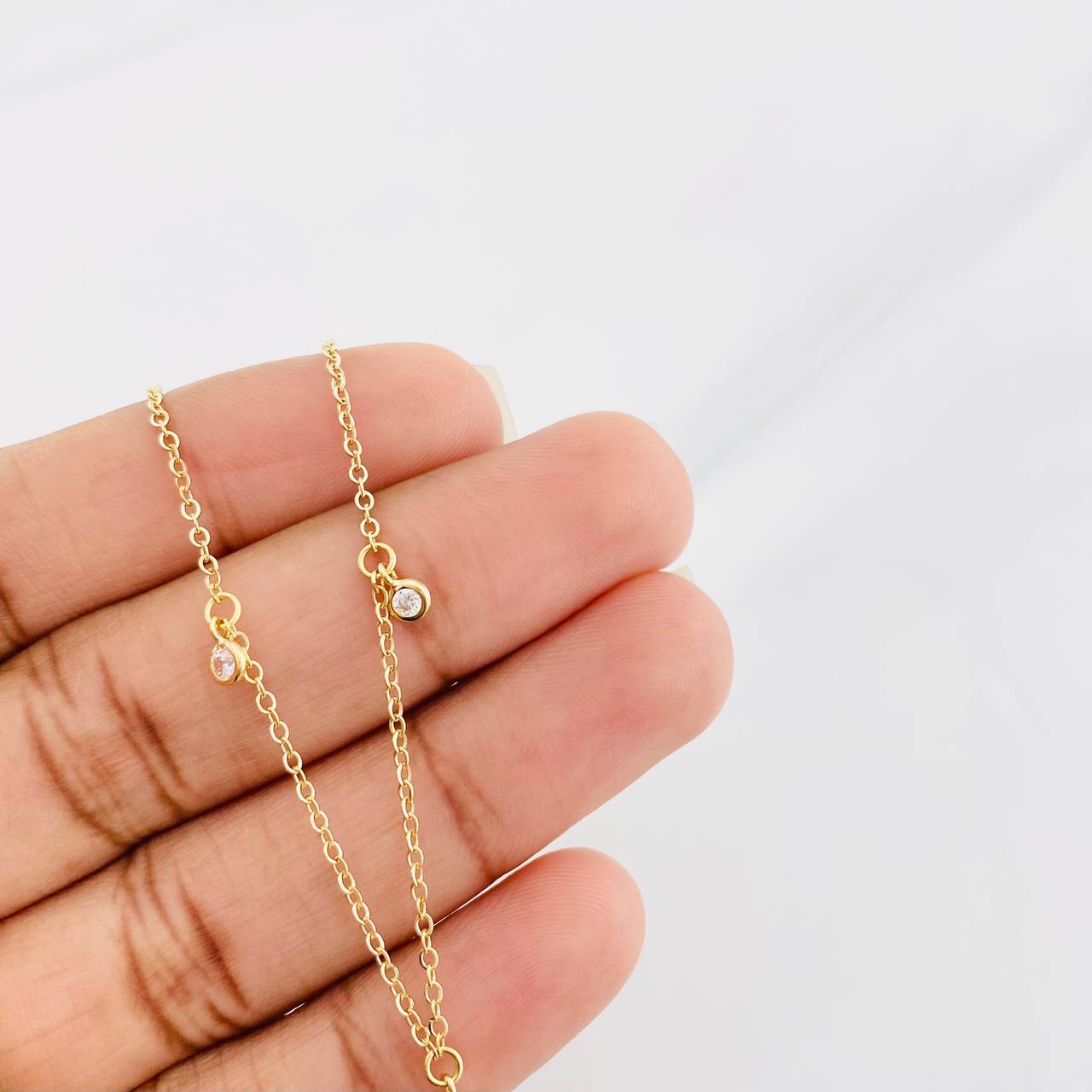 Pulso Modulable Aro Seguido Estrella 1.55g / 16.4cm - 18cm / 1.4mm Oro Amarillo 18K