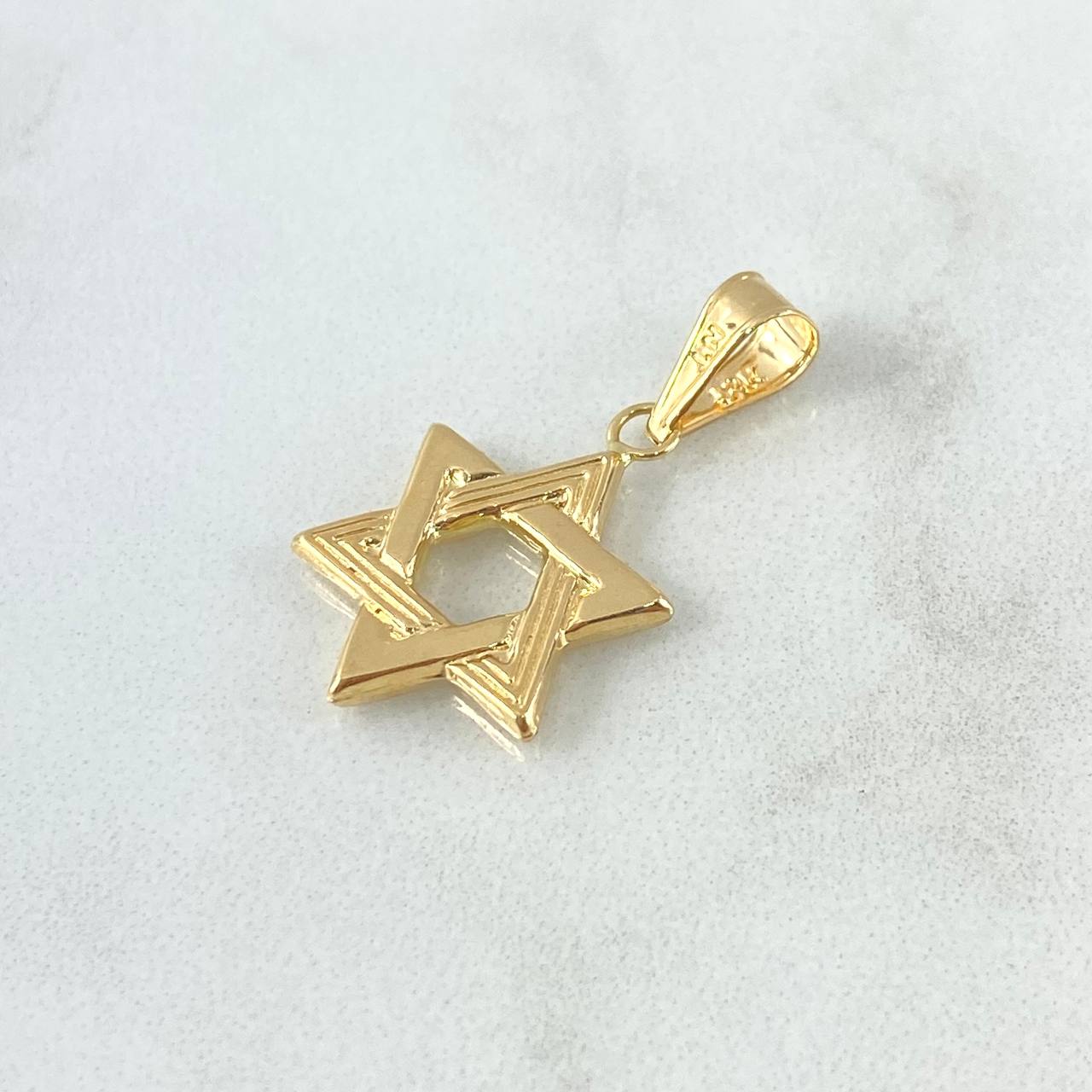 Dije Estrella De David 1.05gr / 2.8cm / Oro 18K
