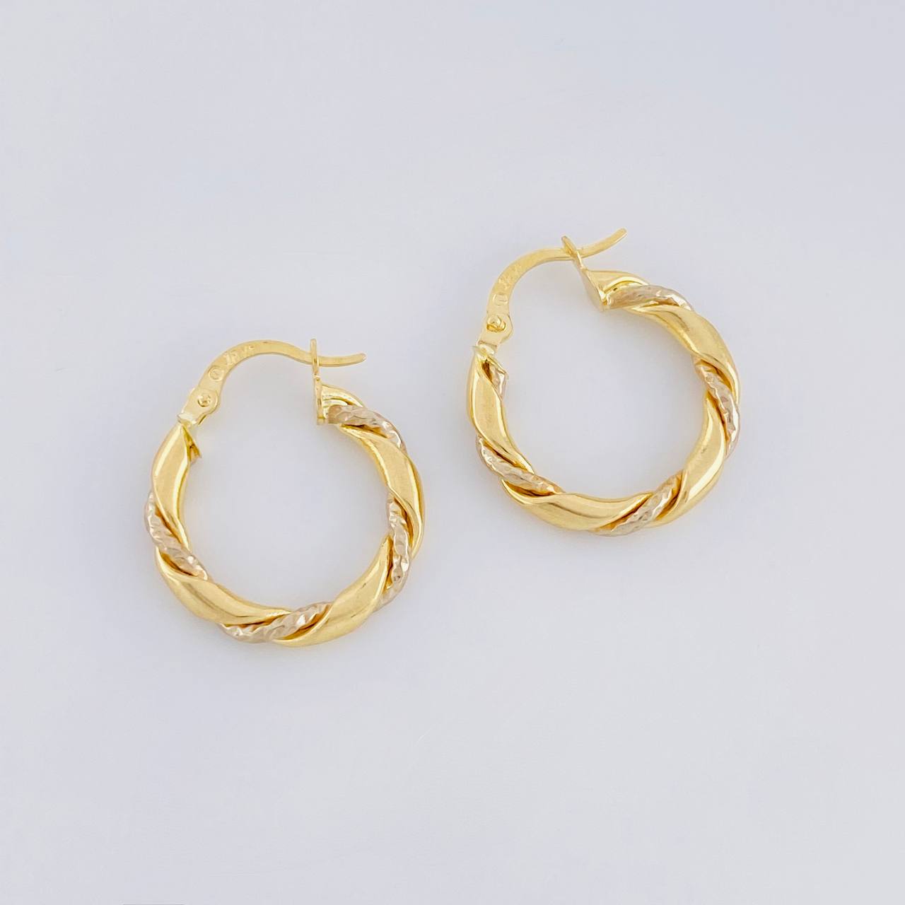 Candongas Sari 2g / 2.2cm Dos Oros Amarillo Blanco 18K