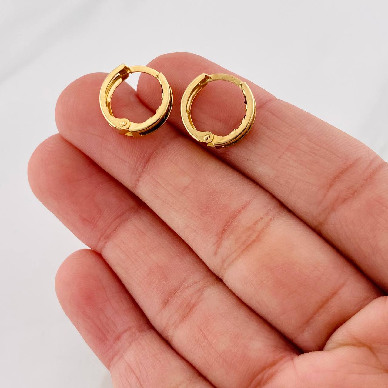 Candongas Carril 1.7g / 1.3cm Oro Amarillo 18K