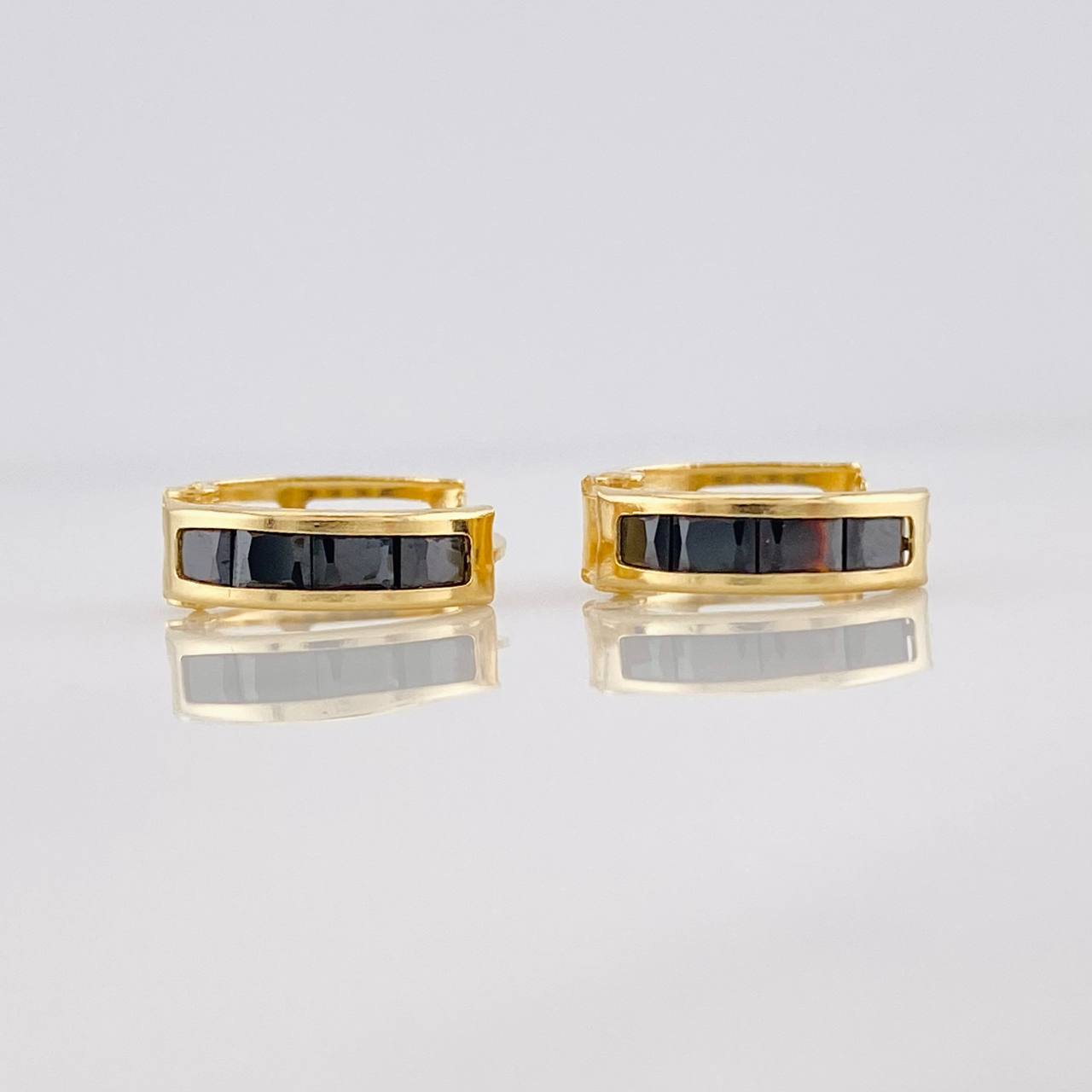 Candongas Carril 1.7g / 1.3cm Oro Amarillo 18K