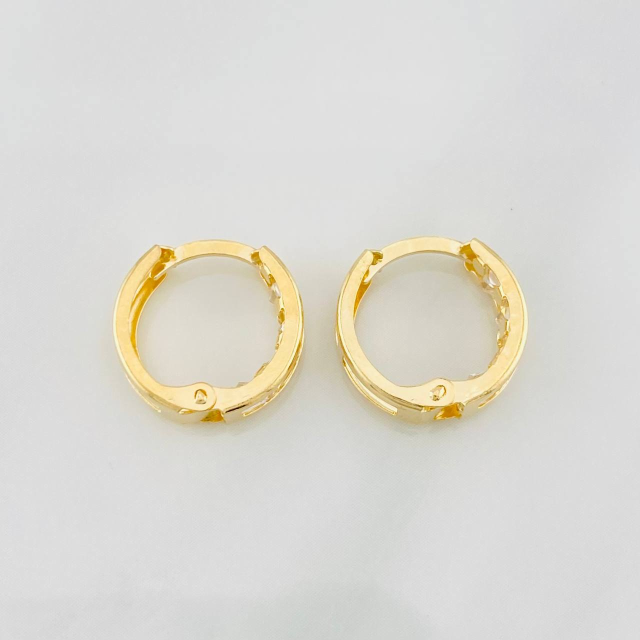 Candongas Carril 1.7g / 1.2cm Oro Amarillo 18K