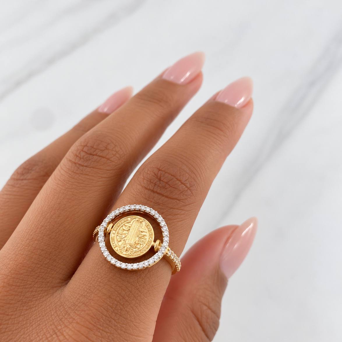 Anillo San Benito 3.4g / T7 1/2 Dos Oros Amarillo Blanco 18K