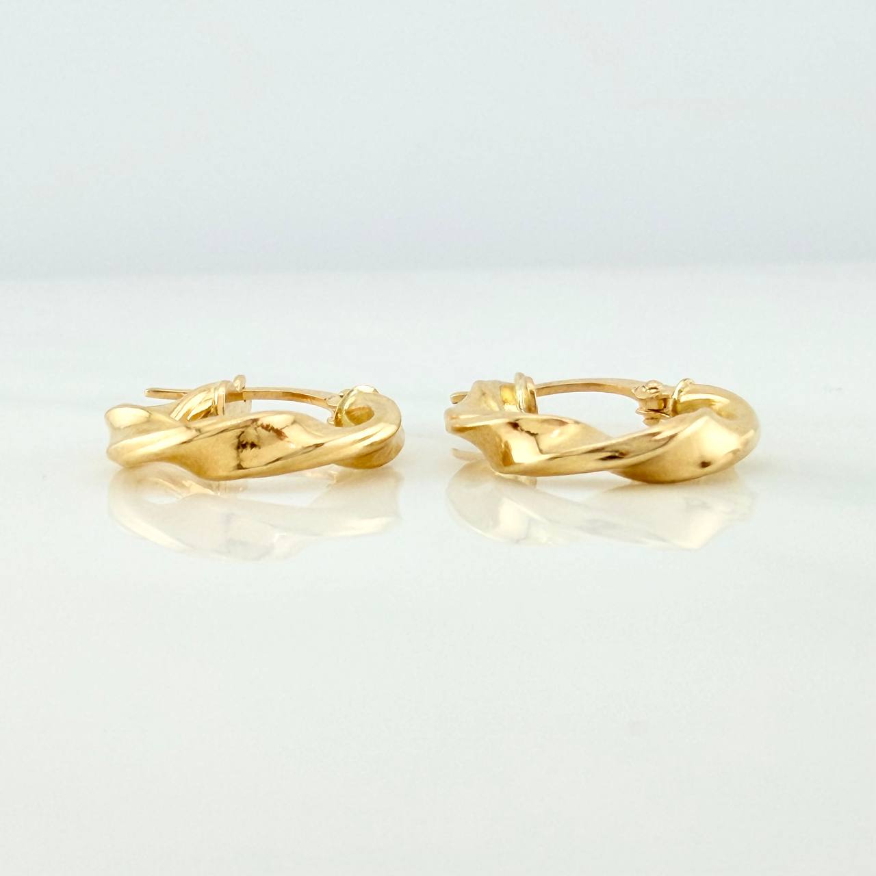 Candongas Asby 1.5gr / 1.7cm / Oro Amarillo 18K %