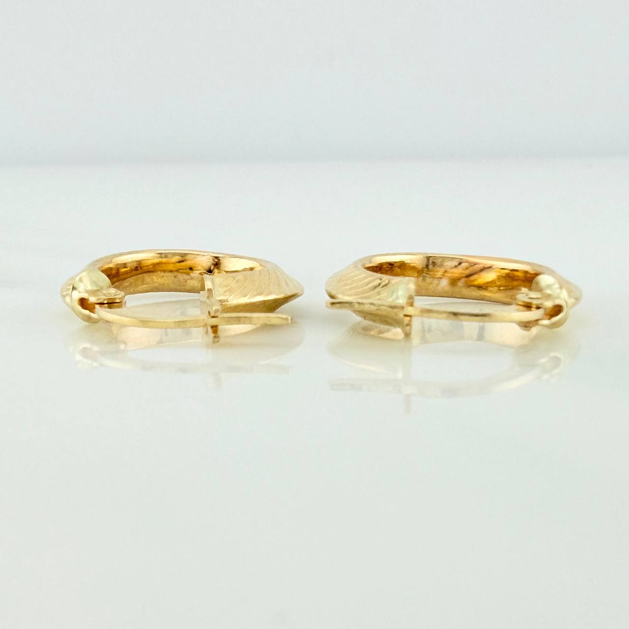 Candongas Clau 1.6gr / 1.7cm / Oro Amarillo 18K %