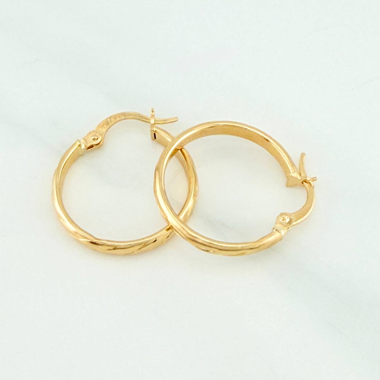 Candongas Lucero 1.4gr / 2cm / Oro Amarillo 18K %