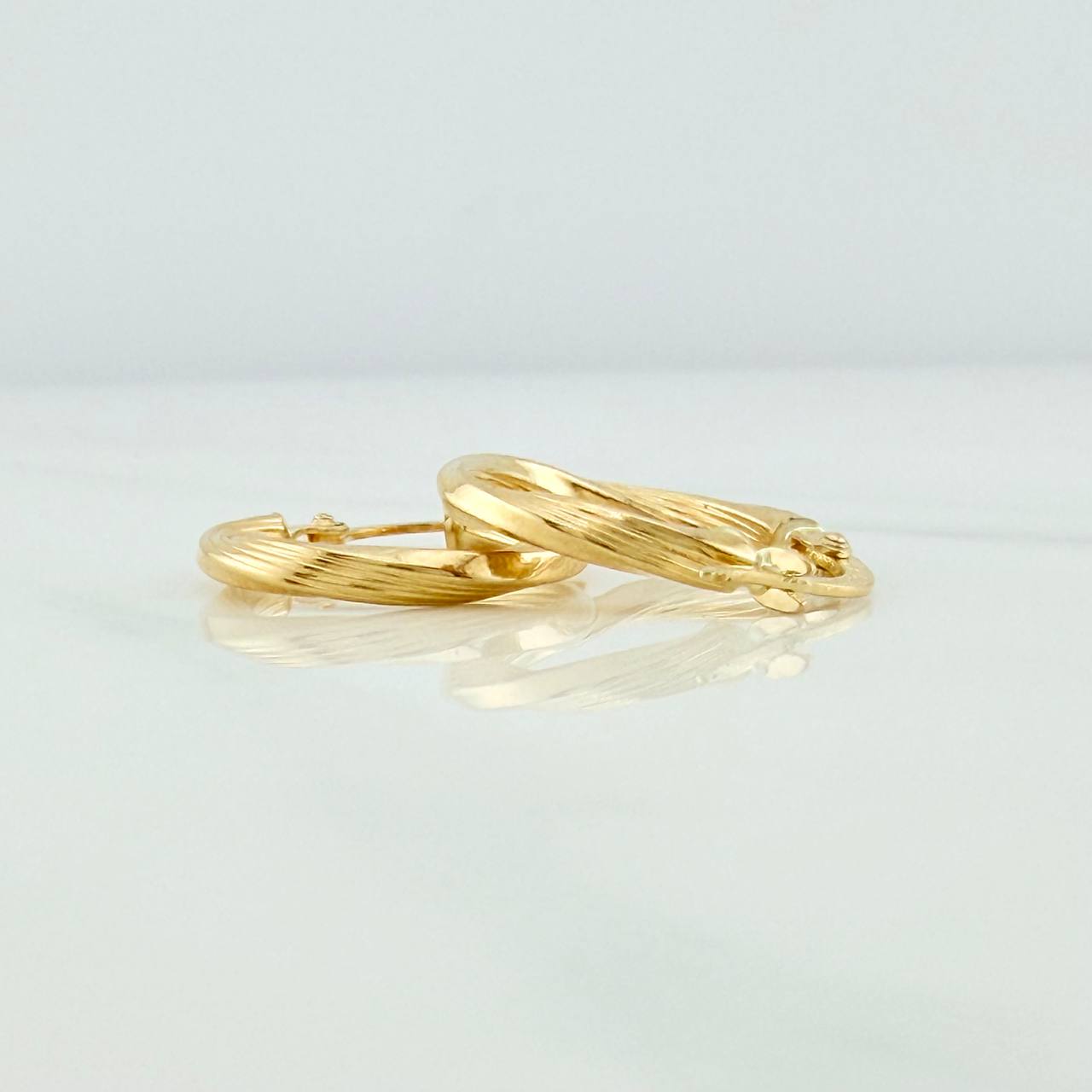Candongas Mai 1.25gr / 1.7cm / Oro Amarillo 18K %