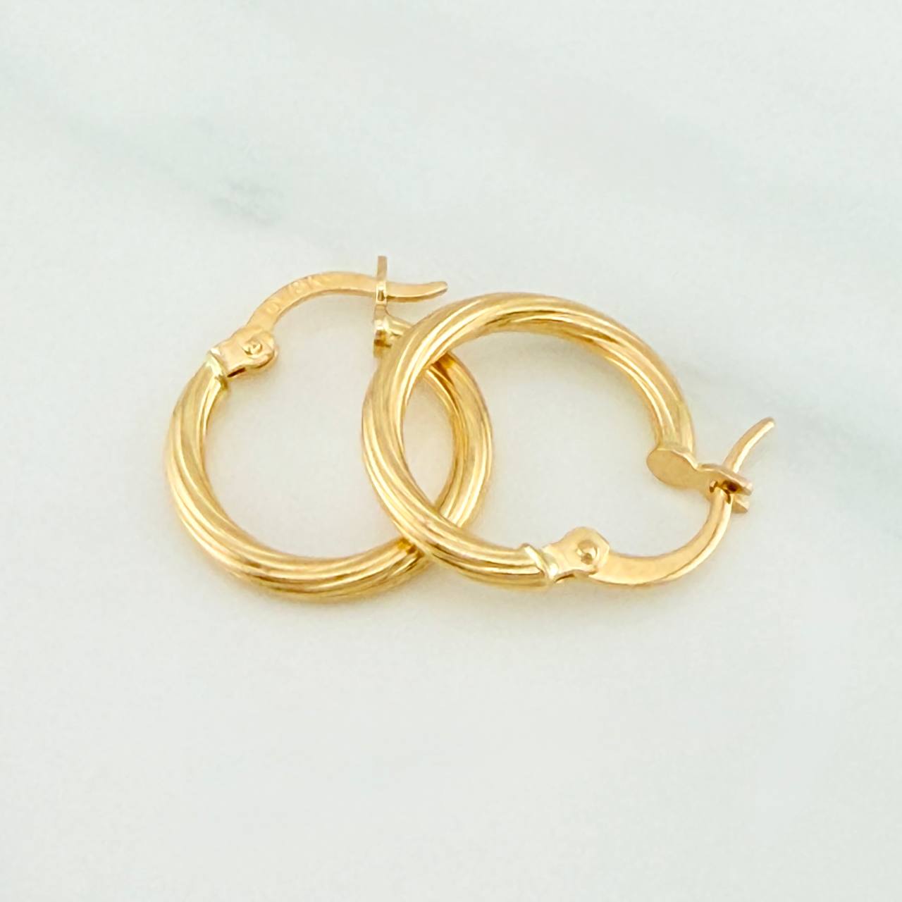 Candongas Lore 1.1gr / 1.7cm / Oro Amarillo 18K %