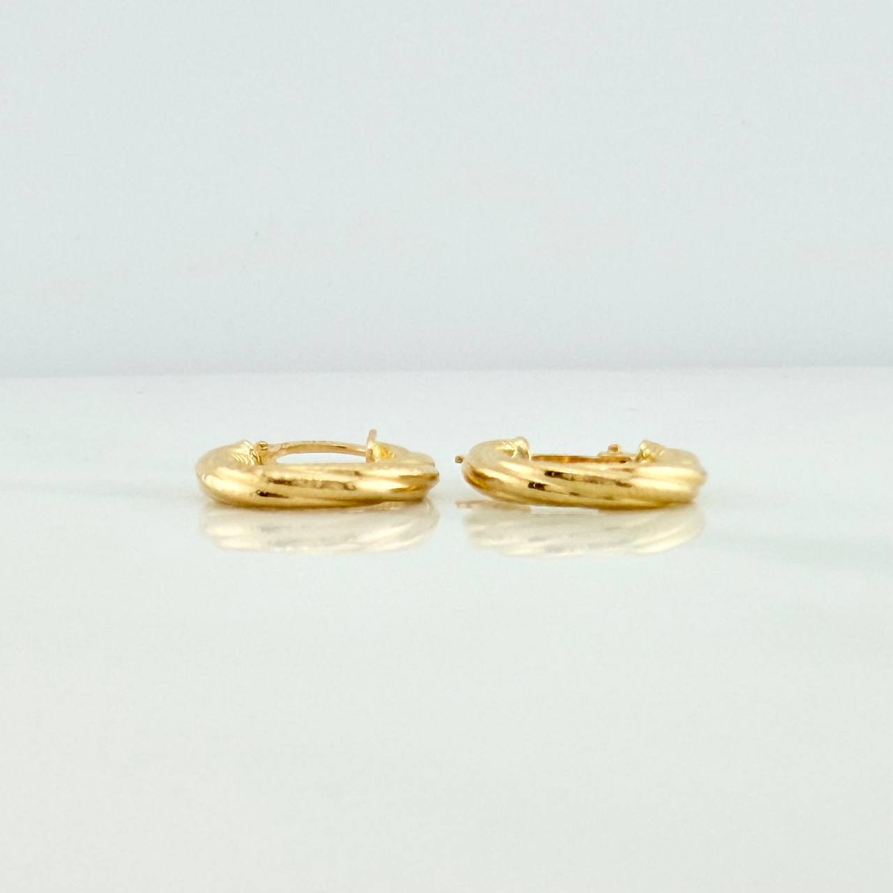 Candongas Carly 1.35gr / 1.6cm / Oro Amarillo 18K %