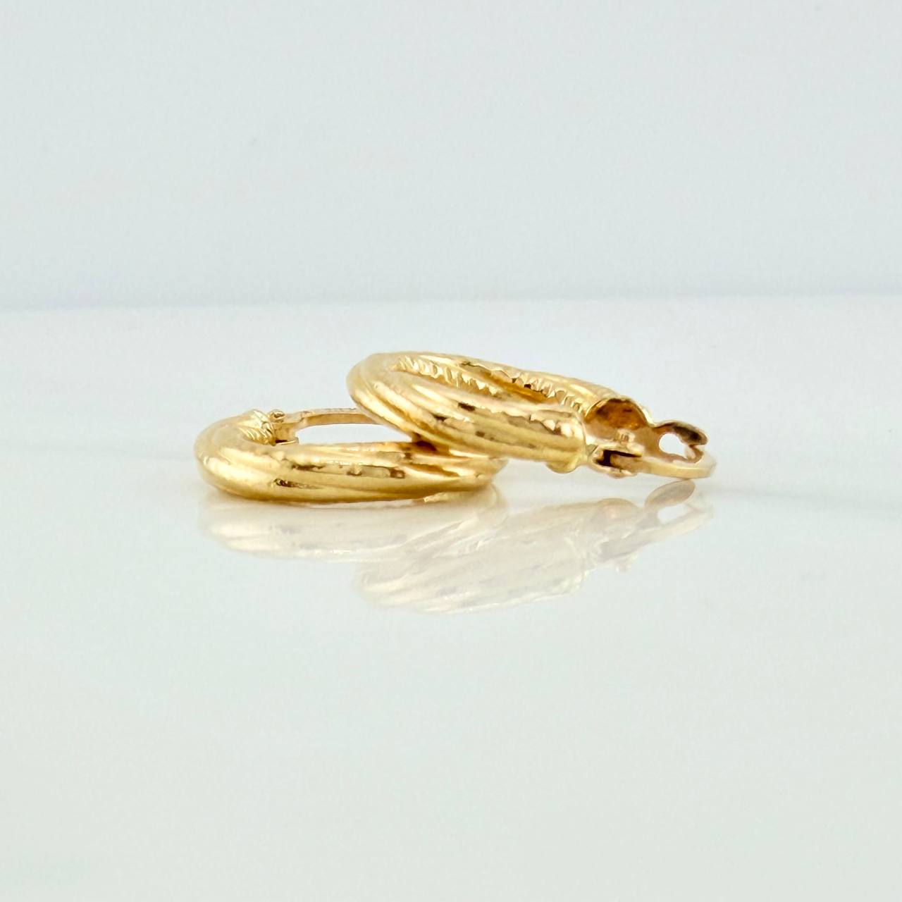 Candongas Carly 1.35gr / 1.6cm / Oro Amarillo 18K %