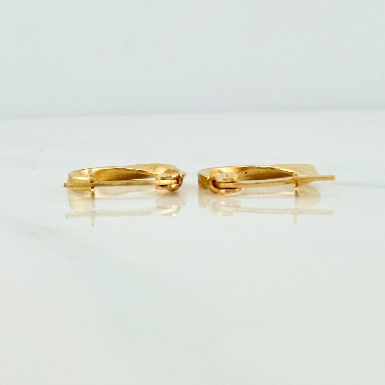 Candongas Bridget 1.05gr / 1.4cm / Oro Amarillo 18K %