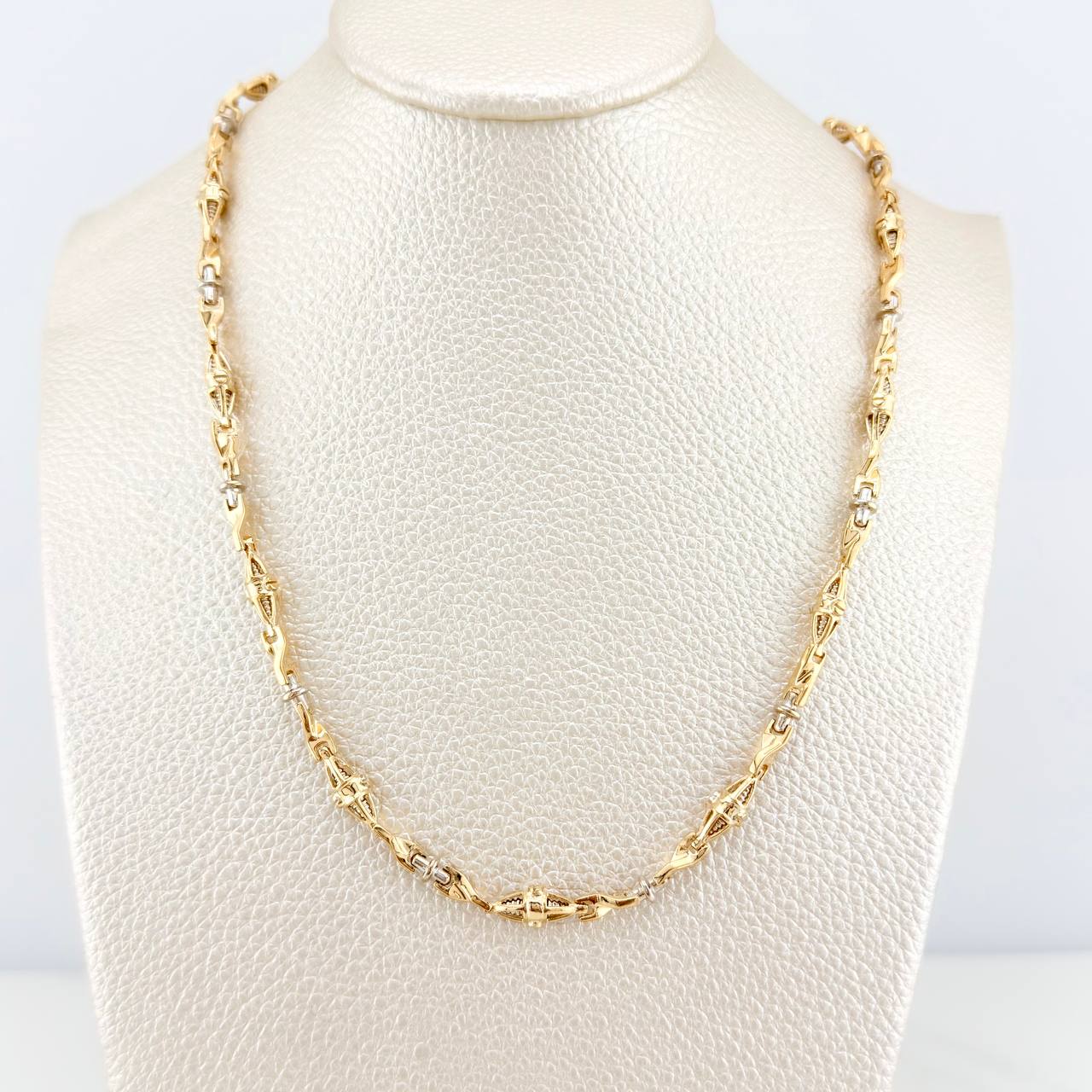 Cadena Rustica Dubai 30.75gr / 53.7cm / 3.5mm Dos Oros Amarillo Blanco 18K $