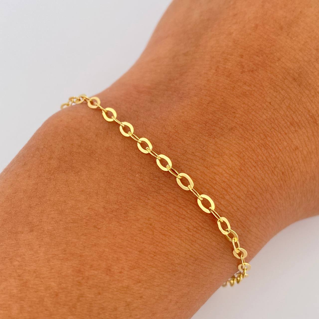 Pulso Aro Seguido 1.45gr / 18.2cm / 2.2mm Oro Amarillo 18K &