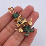 Dije Pato Sombrero 11.25gr / 4.5cm / Circones Negros Verdes Dos Oros Amarillo Negro 18K $