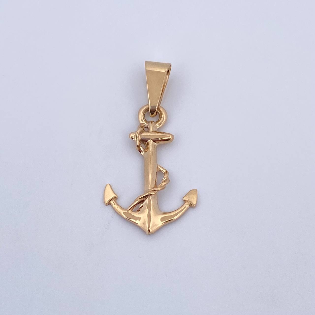 Dije Ancla 1.3gr / 3.1cm / Liso Oro Amarillo 18K $
