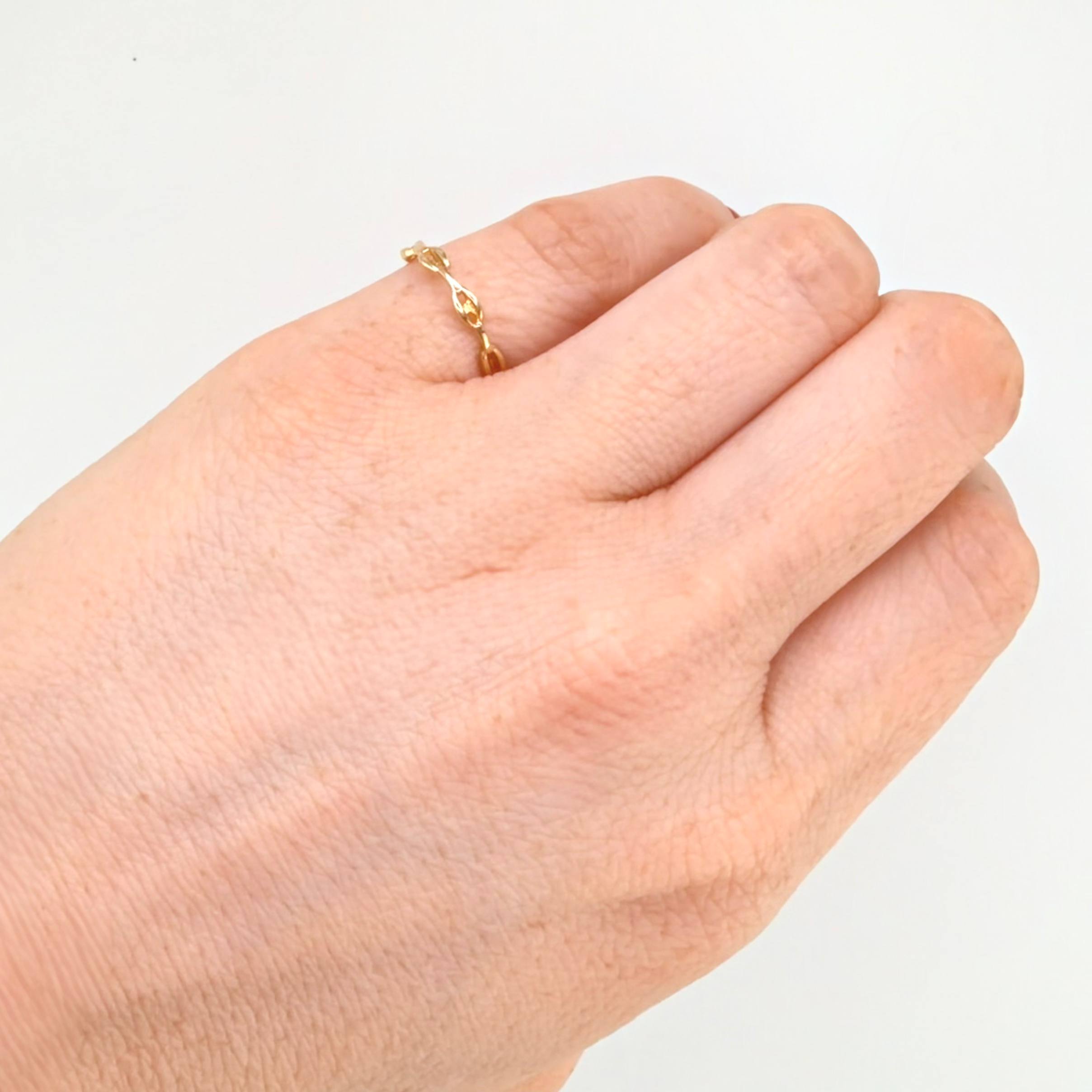 Anillo GC Estirado 0.95gr / T5 / Oro Amarillo 18K