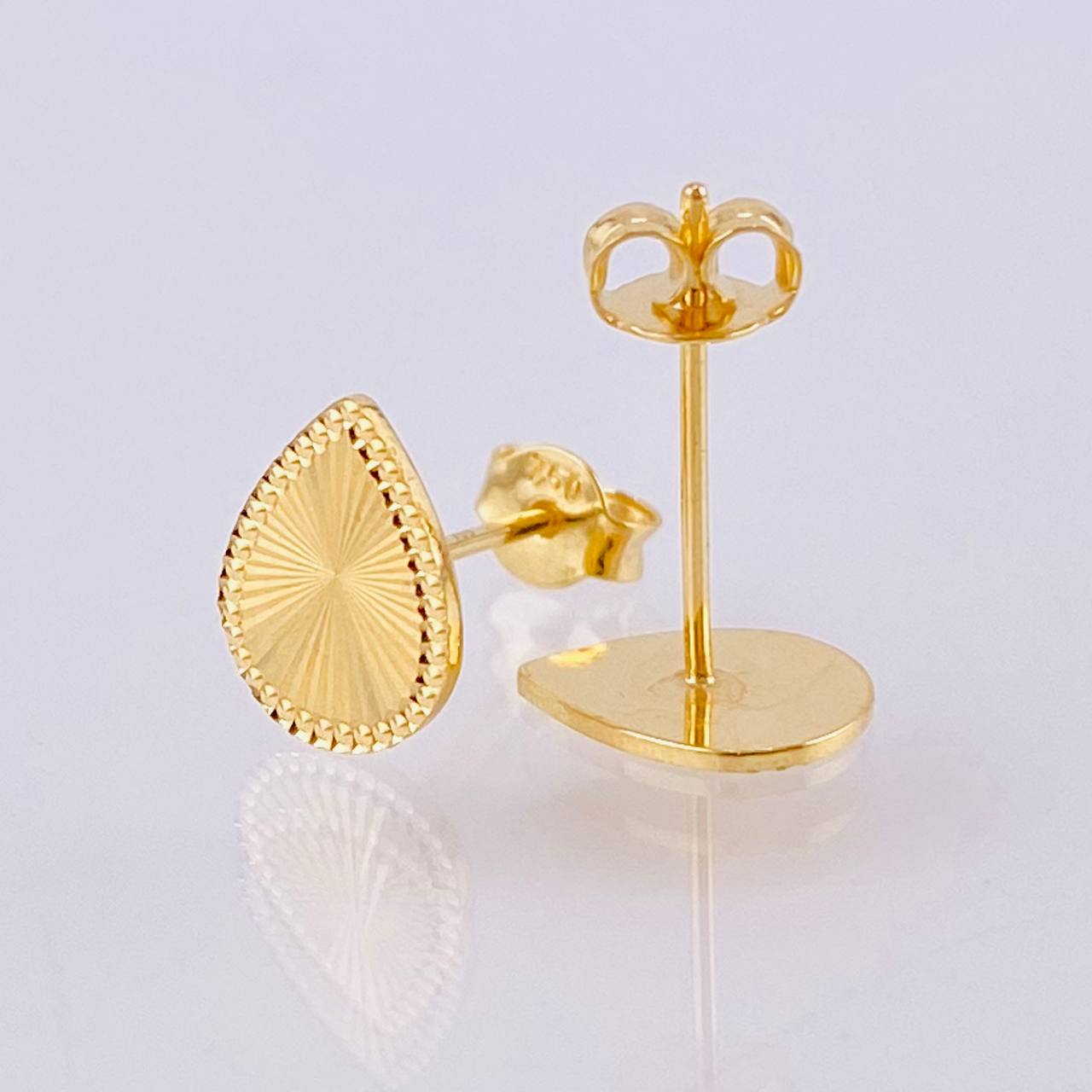 Topos Gota Diamantada 0.85gr / 7.95mm Oro Amarillo 18K ©